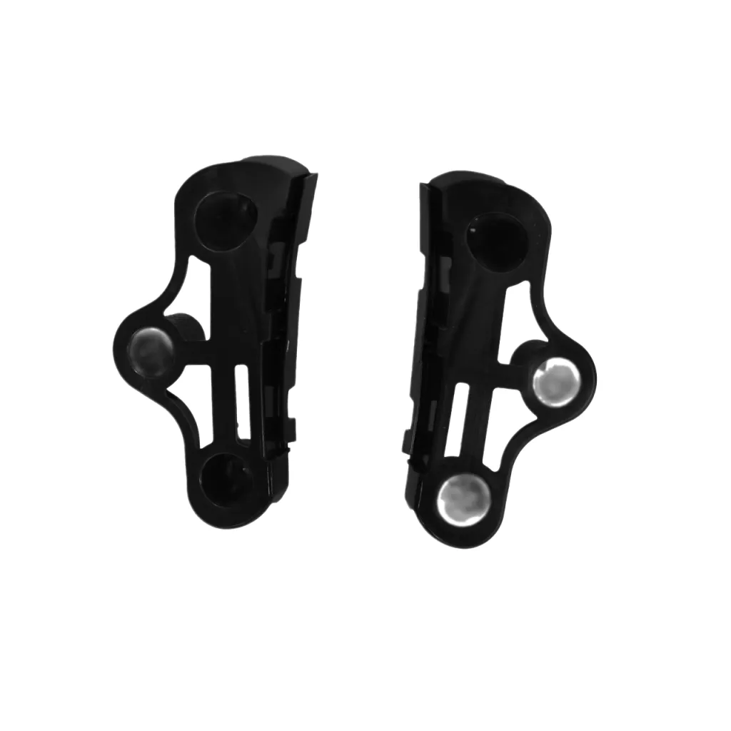 Front bumper corners, right and left